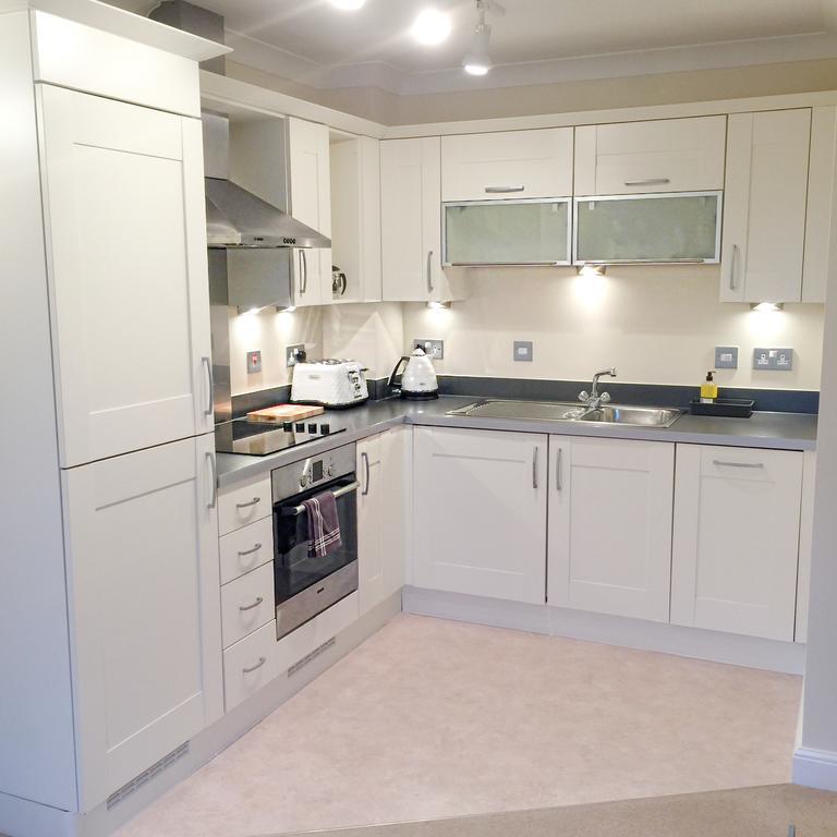 Millwalk Apartment Уитни Экстерьер фото